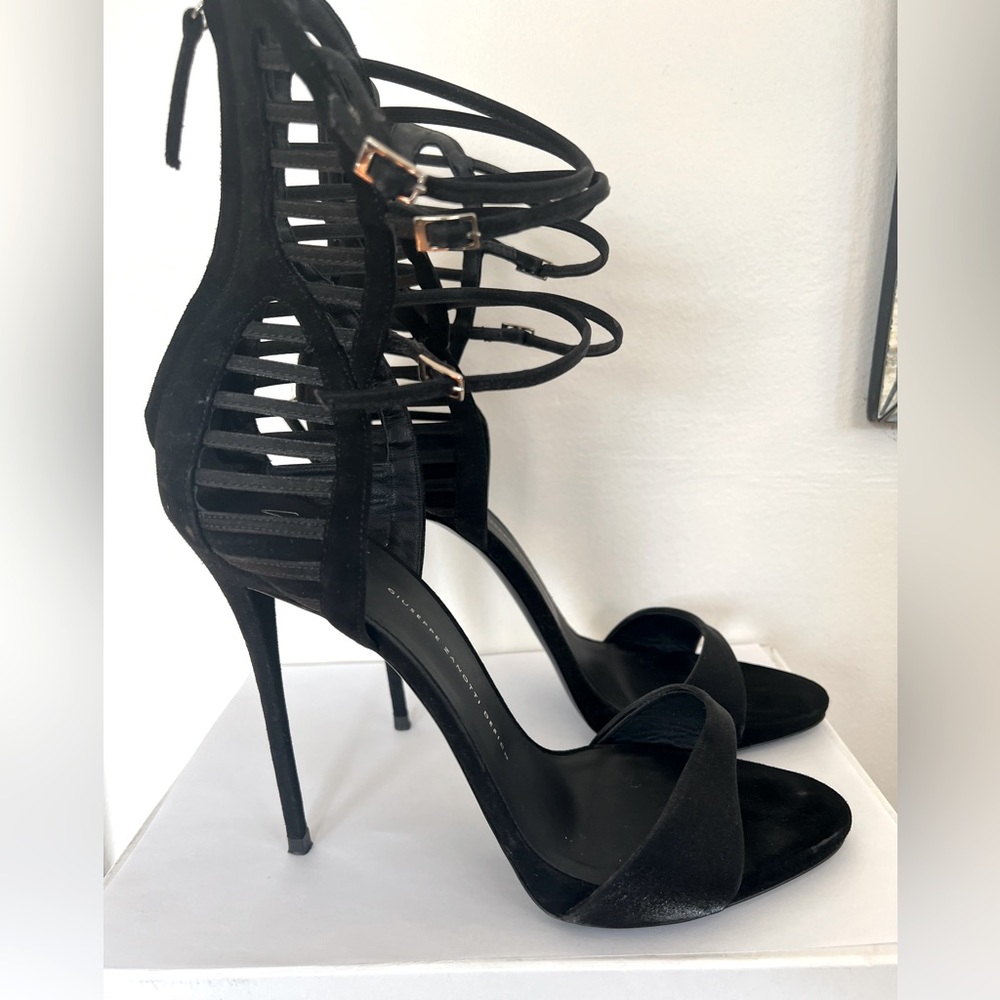 Giuseppe Zanotti caged back  BLACK heels 10/42